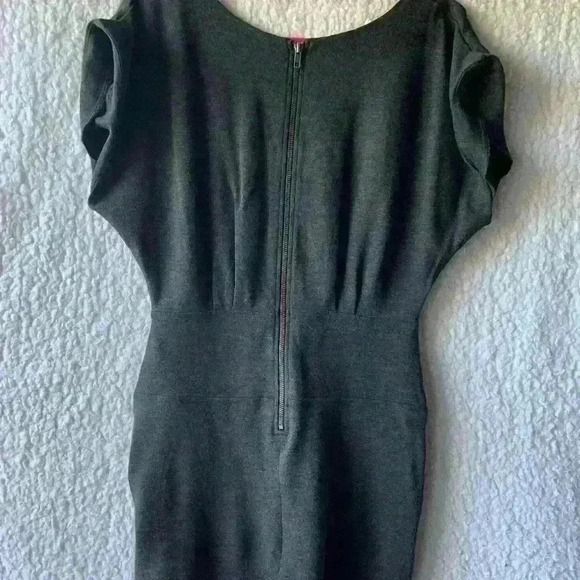 French Conmection | Mini grey viscose dress size 6 - Picture 3 of 3